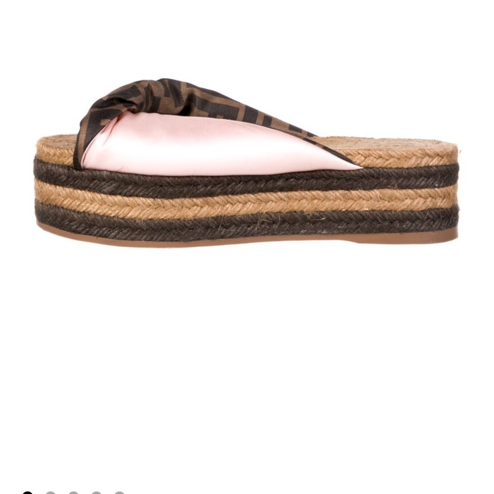 FENDI SANDALS - Picture 2 of 7
